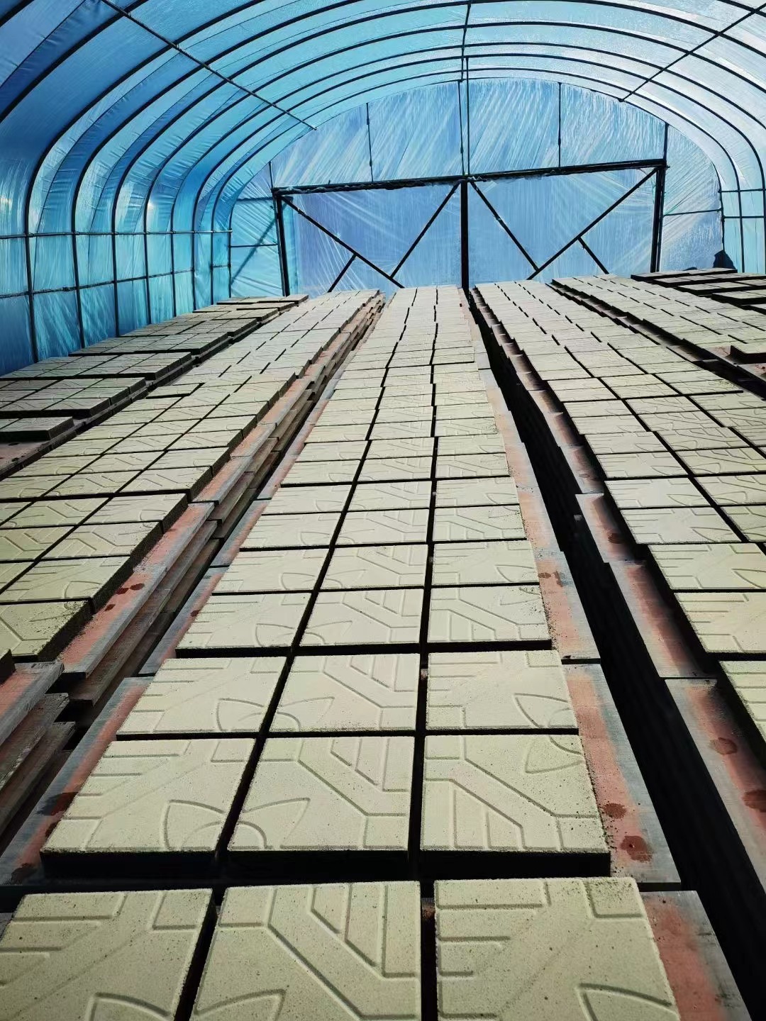 关于彩砖的铺设你知道多少？彩砖厂家来